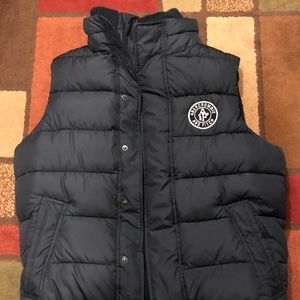 NAVY BLUE AMBERCROMBIE & FITCH VEST